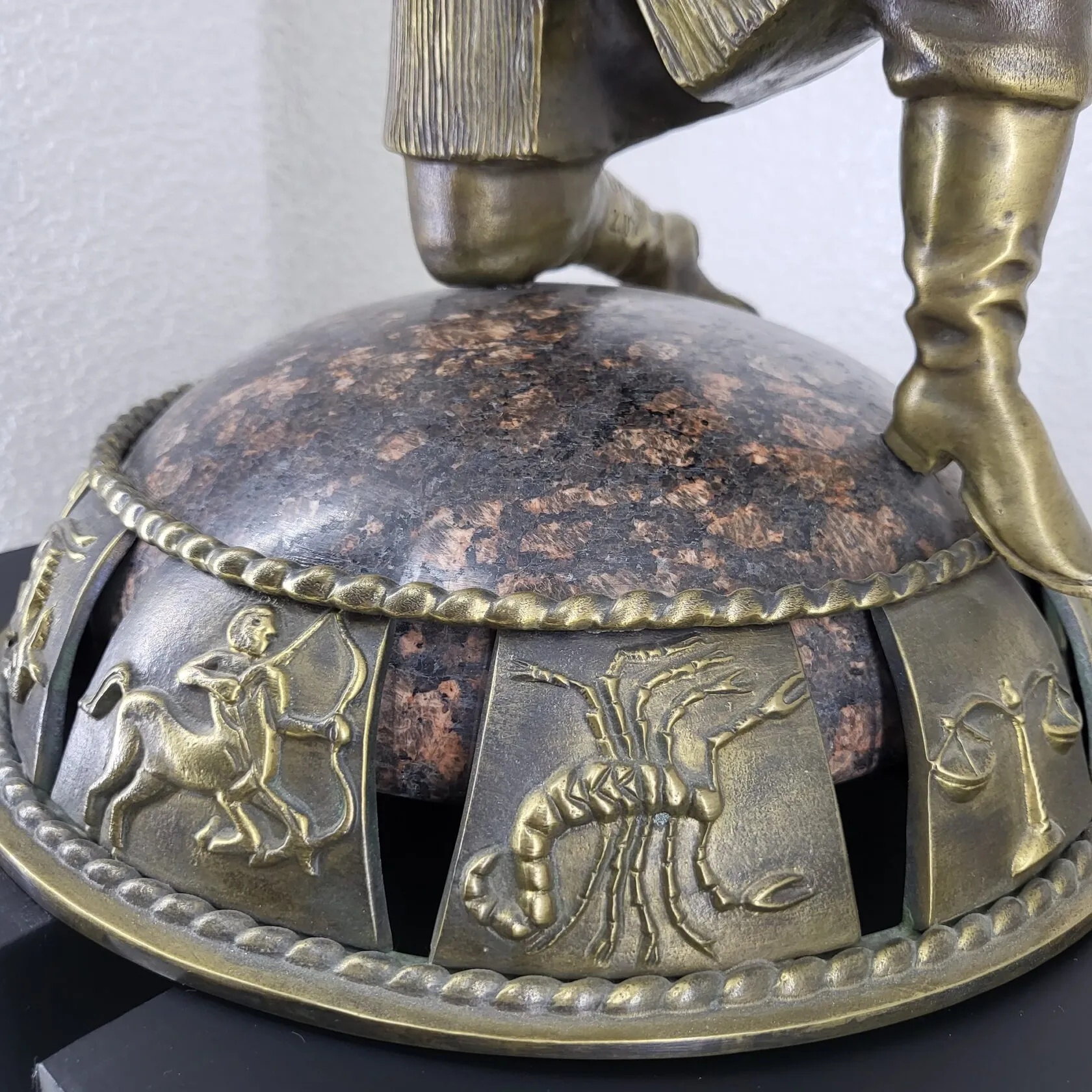 Стрелец на колене